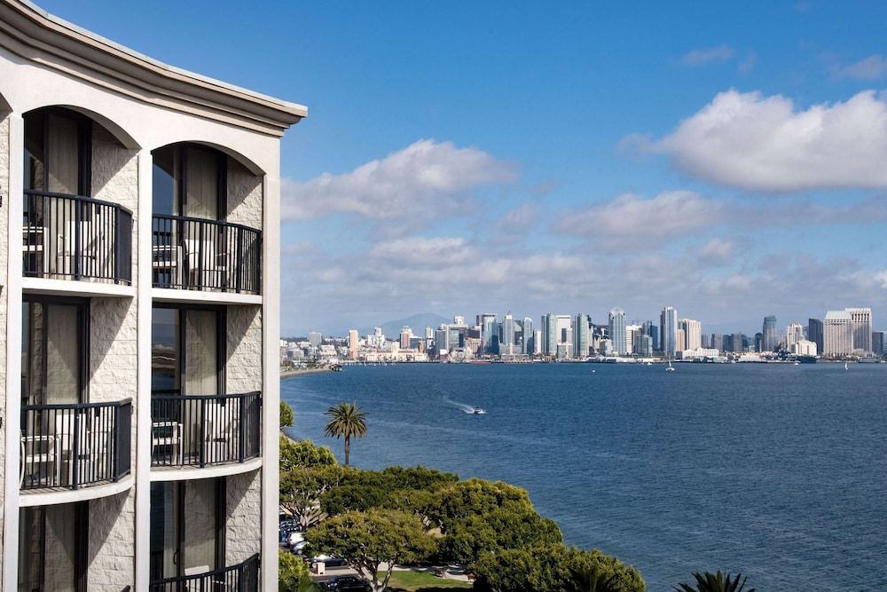 undefined Hilton San Diego Airport/Harbor Island 4