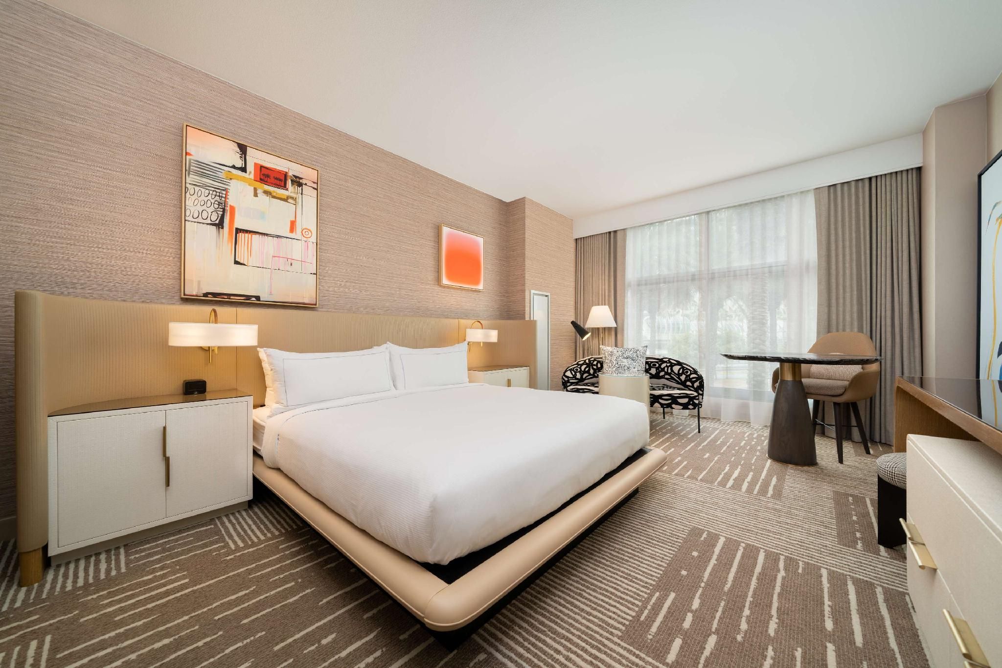 Hilton San Diego Gaslamp Quarter Deluxe - 1 King