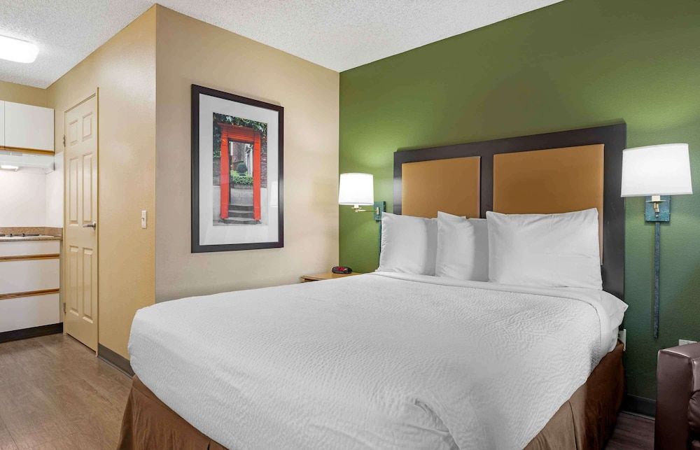 undefined Extended Stay America Suites San Diego Fashion Valley 3