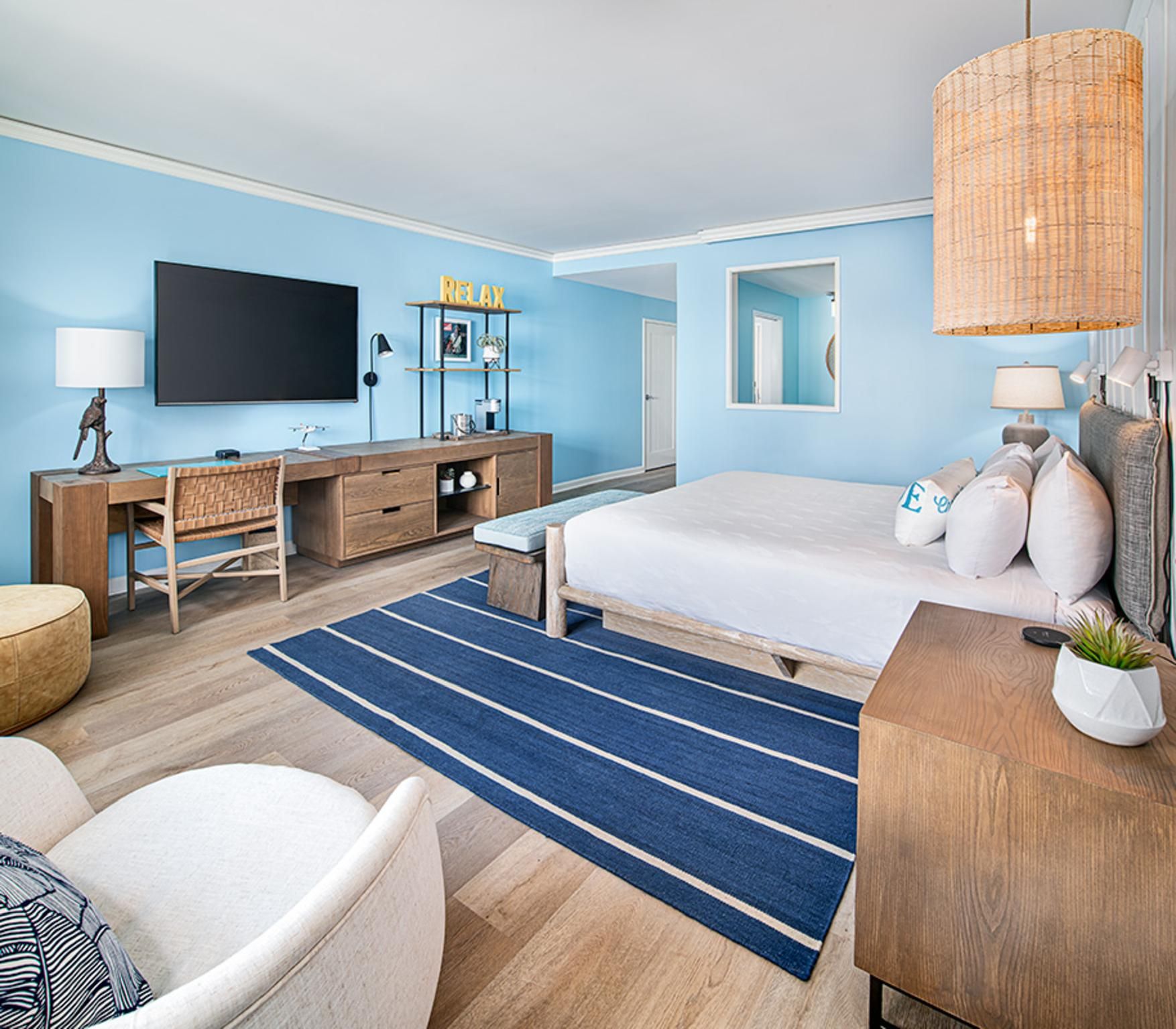 1 King Bed Spa Tub Non-Smoking