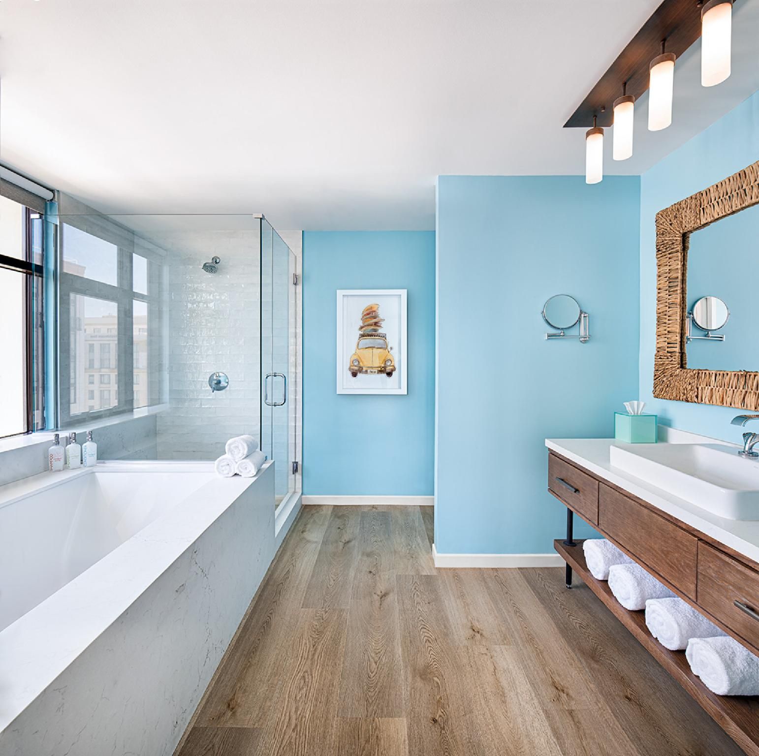 Accessible Masters Suite With 1 King Bed