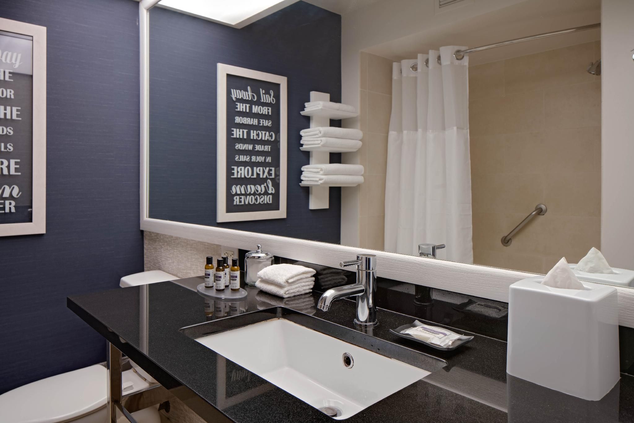 Marina Suite 2 Queen Beds