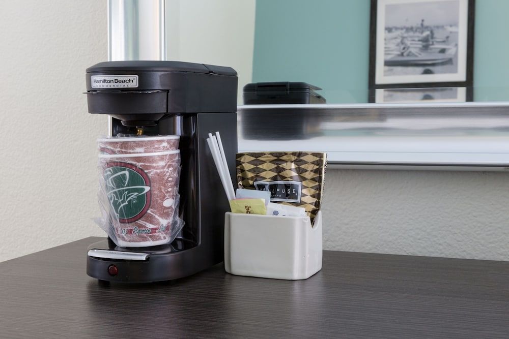 Kings Inn San Diego Standard Room, 2 Queen Beds 17