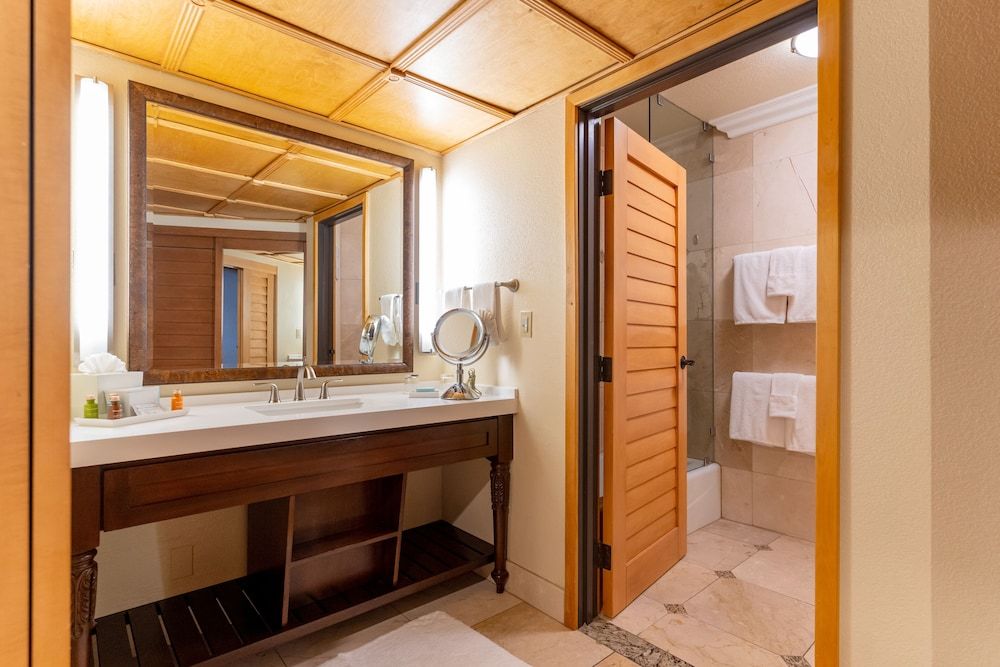 Pacific Terrace Hotel Standard Room (1 King Bed or 2 Queen Beds) 7