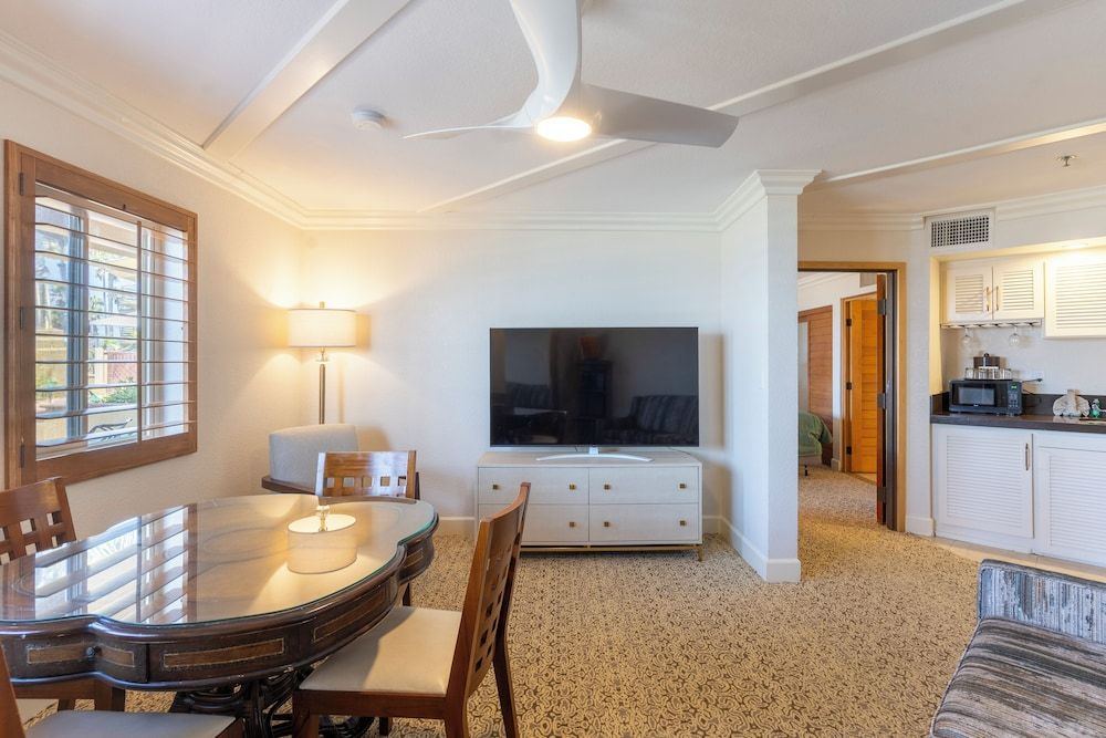 Pacific Terrace Hotel Family Suite 9