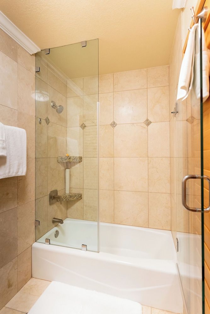 Pacific Terrace Hotel Family Suite 6