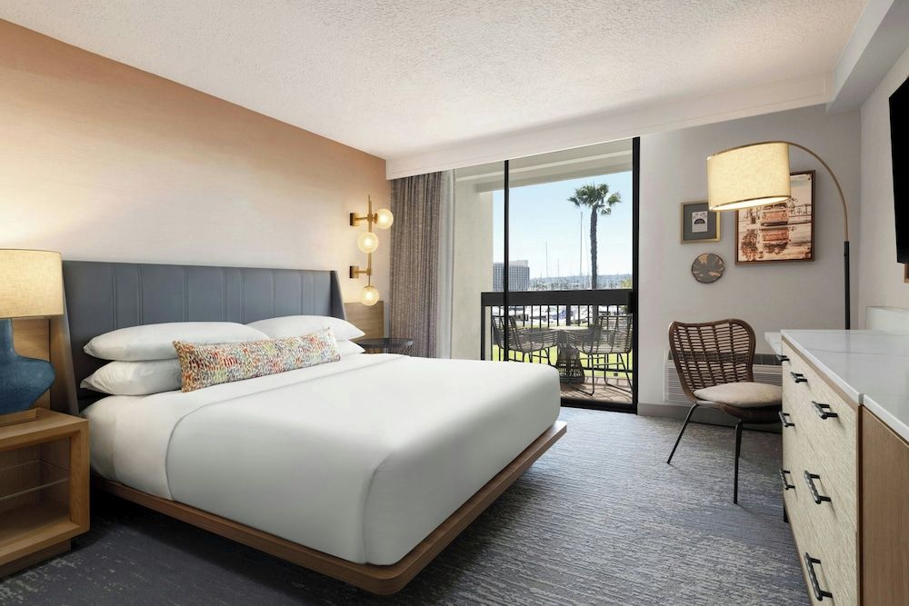 Premium Room, 1 King Bed, (Lanai Tower Newly Renovated)