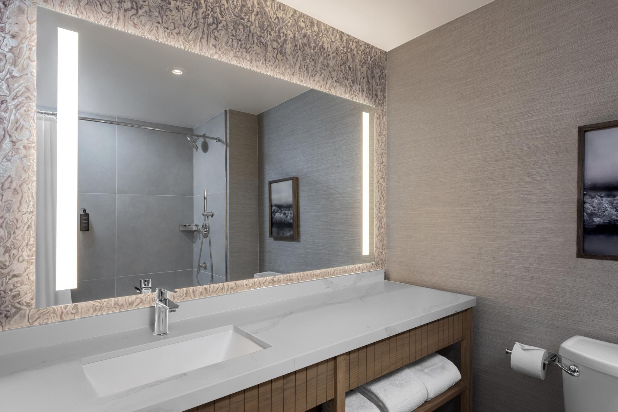 Renovated, Studio Suite, Suite, 1 King, Sofa bed, Skyline view, Marina Tower, Balcony