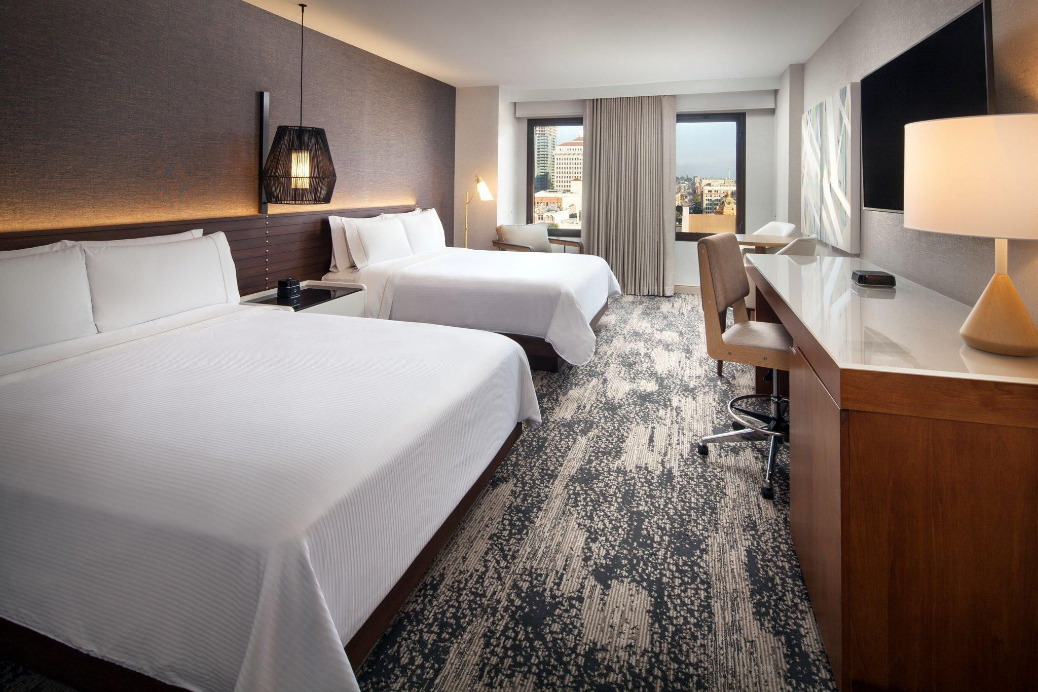 Premium, Guest room, 2 Queen, High floor