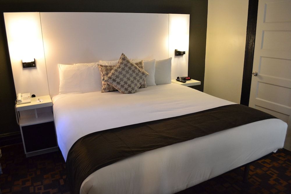 undefined Adante Hotel