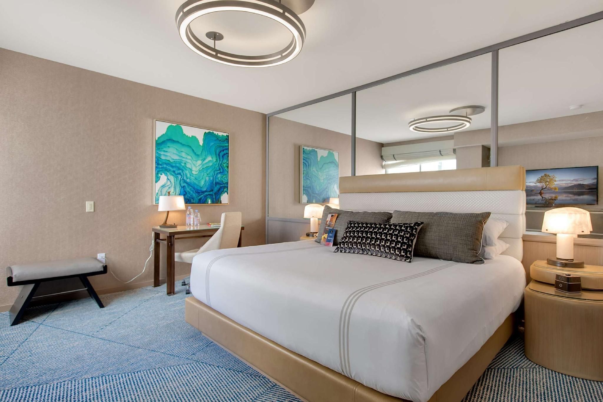 D1 - Mobility Accessible - Deluxe King