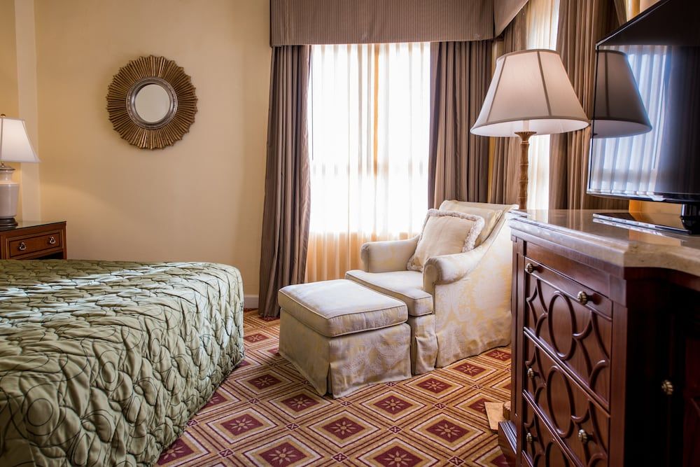 Embassy Hotel Room, 1 King Bed 15