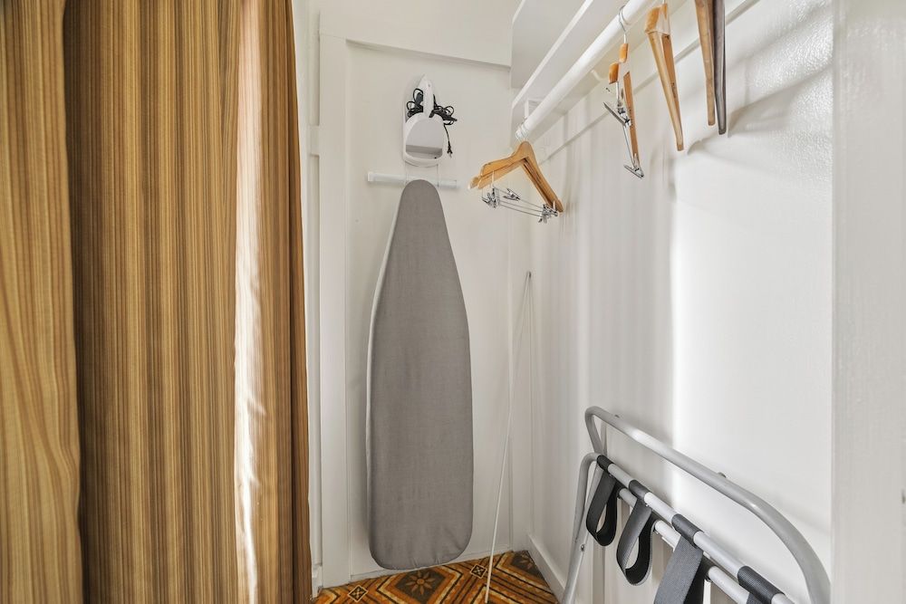 Embassy Hotel Room, 1 King Bed 20