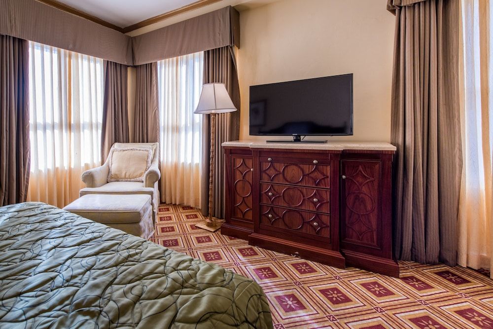 Embassy Hotel Room, 1 King Bed 11