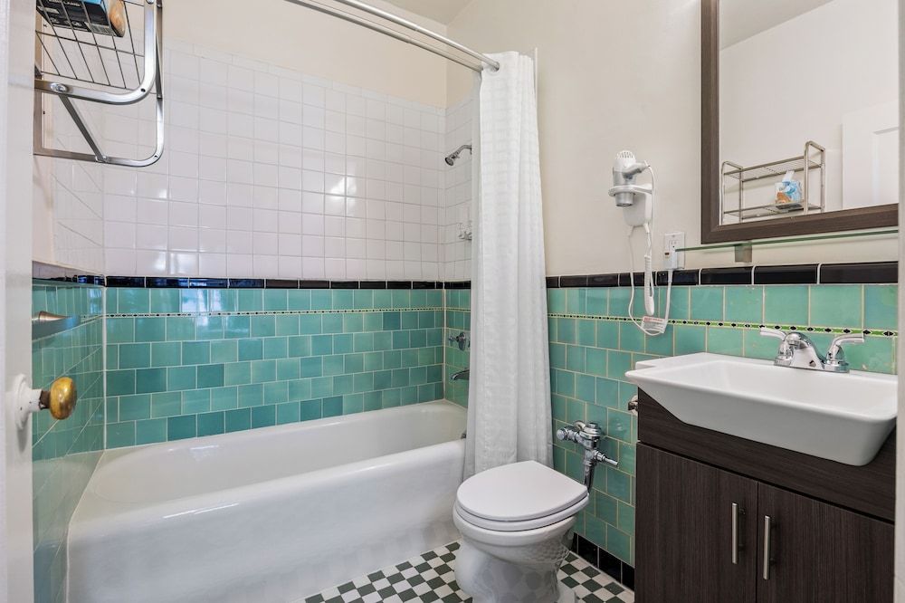 Embassy Hotel Room, 1 King Bed 23