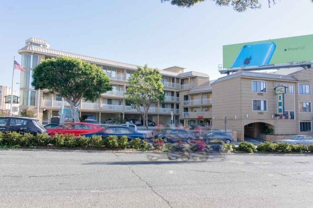 undefined Francisco Bay Inn 3