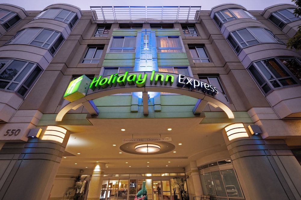 undefined Holiday Inn Express and Suites Fisherman's Wharf by IHG 4