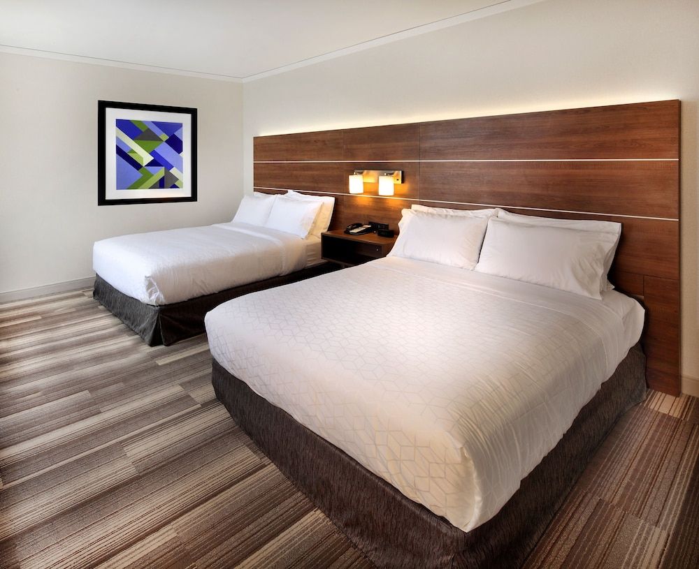undefined Holiday Inn Express and Suites Fisherman's Wharf by IHG 10