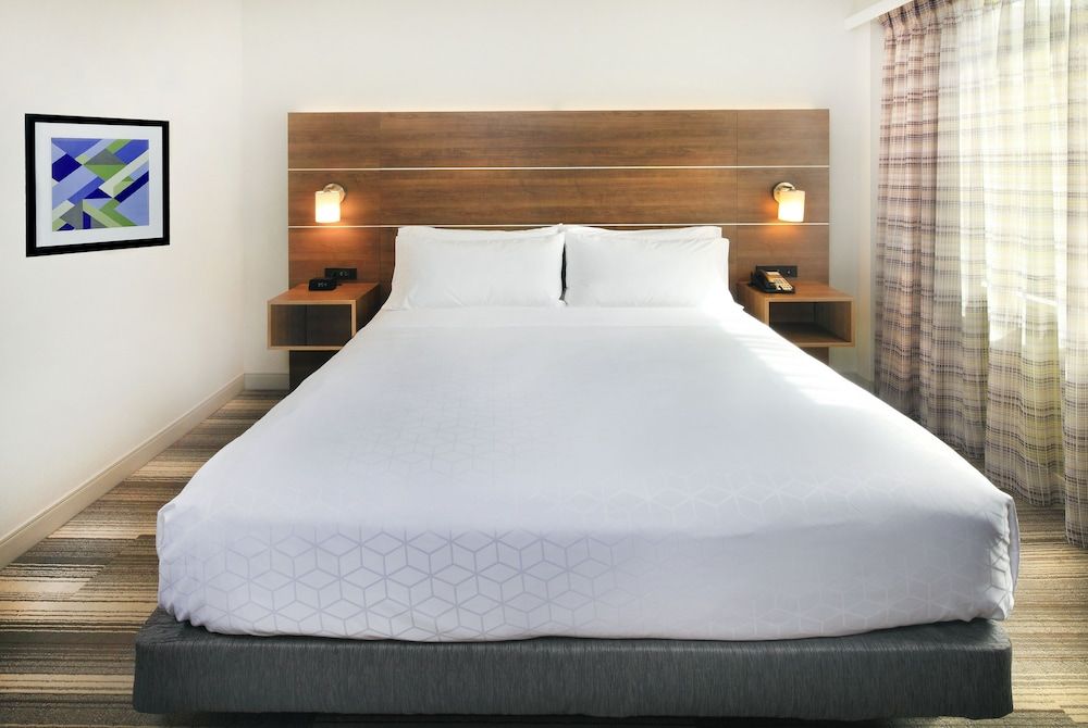 Holiday Inn Express and Suites Fisherman's Wharf by IHG Standard Room, 1 King Bed