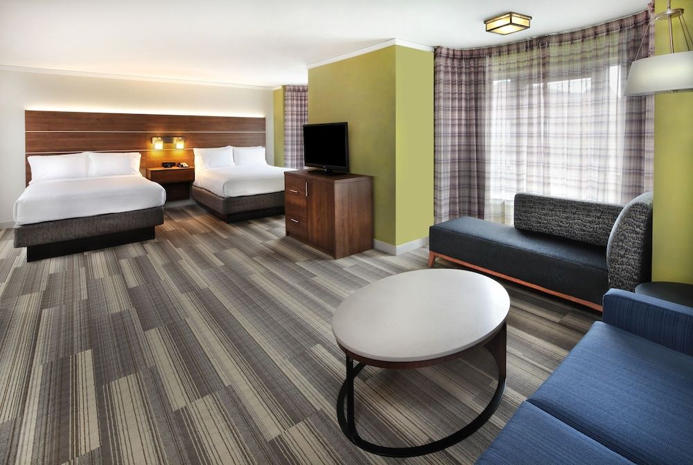 undefined Holiday Inn Express and Suites Fisherman's Wharf by IHG 8