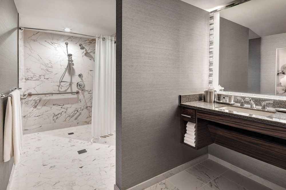 JW Marriott San Francisco Union Square Room, 2 Queen Beds 3