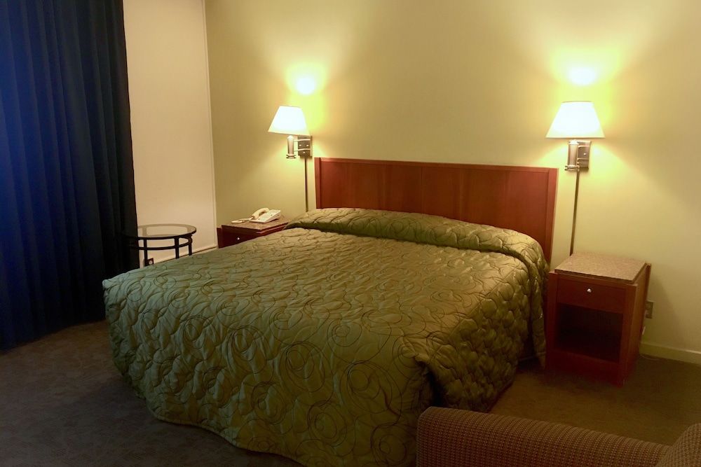 undefined Oasis Inn 3