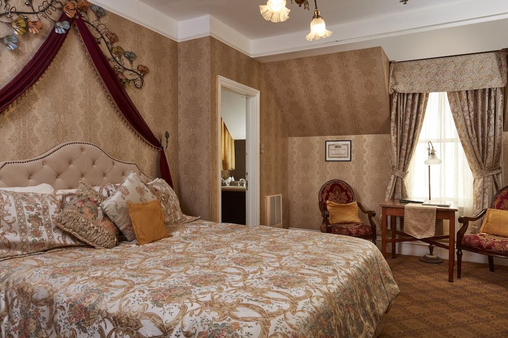 Deluxe Room, 1 King Bed