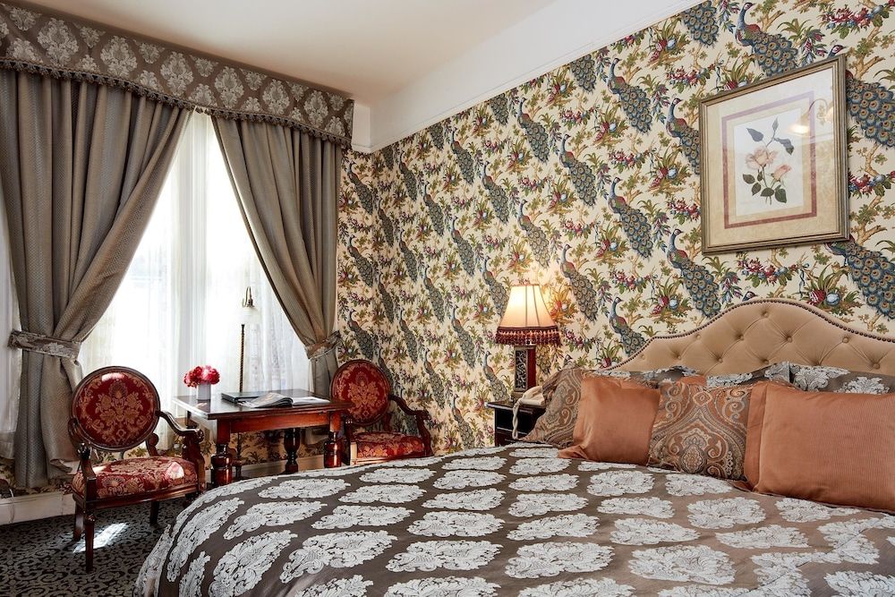 Deluxe Room, 1 King Bed, Accessible