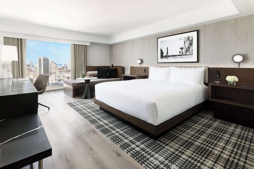 Premier Room, 1 King Bed