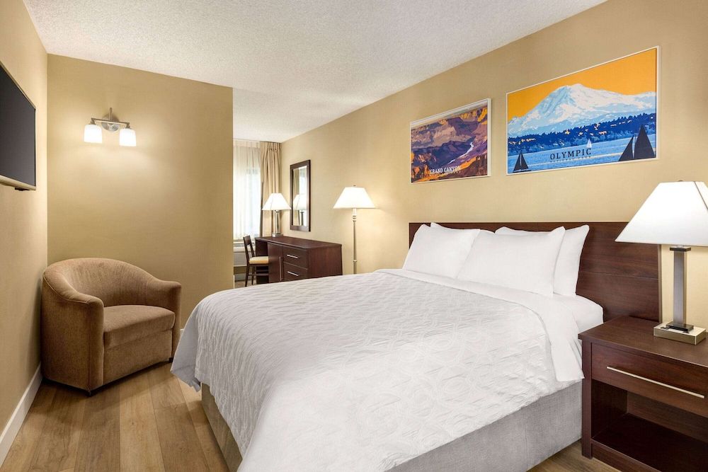 undefined Travelodge by Wyndham Presidio San Francisco 2