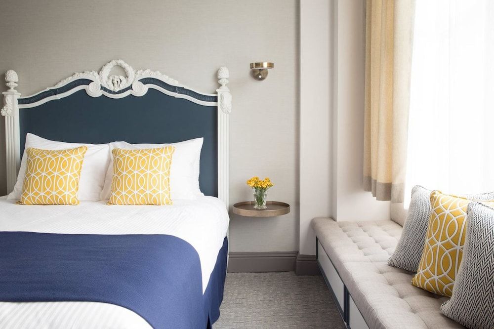 undefined Warwick San Francisco 6