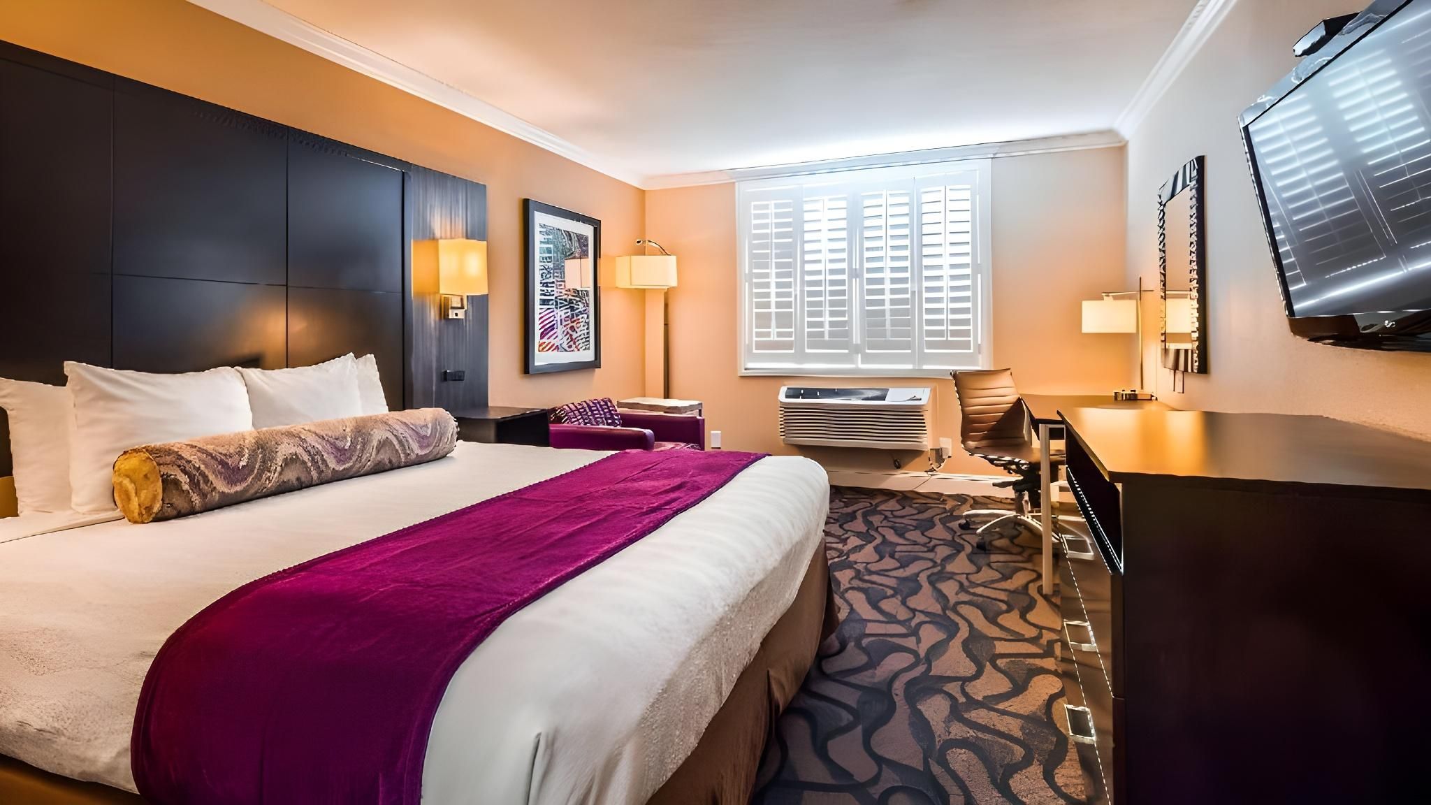 undefined Best Western Plus Airport Plaza 10