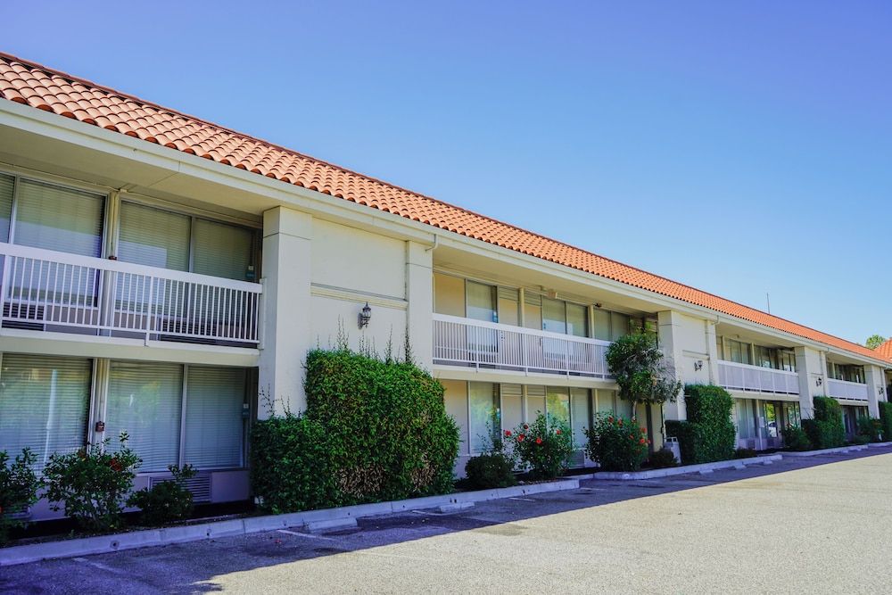 undefined Uptown Oasis San Jose Airport 4