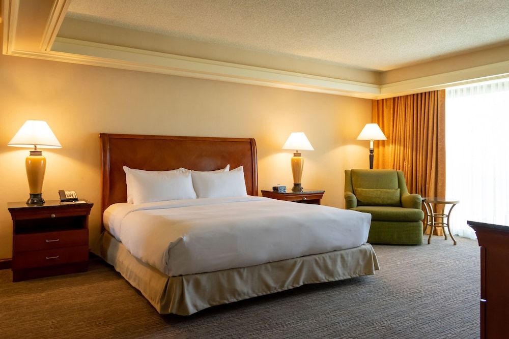 Room, 1 King Bed, Balcony, Pool View
