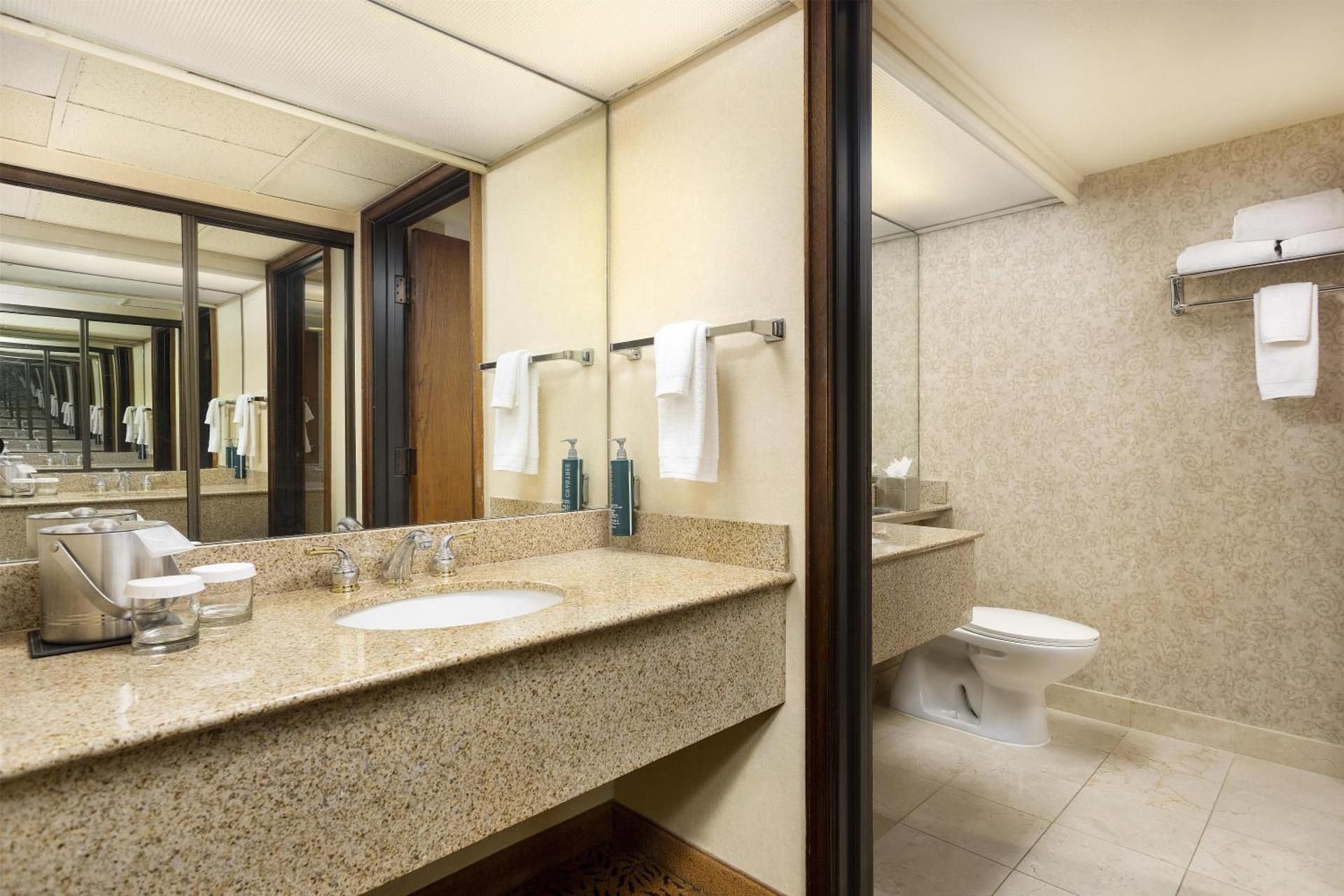 1 King Bed - Pool View - Balcony