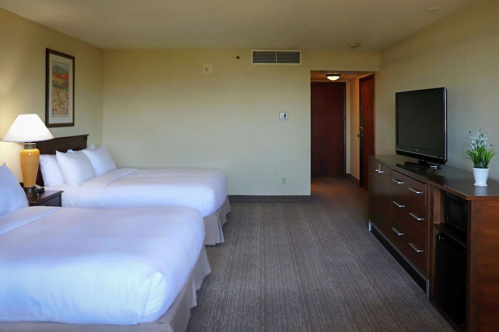 Room, 2 Queen Beds, Accessible, Bathtub (Mobility)