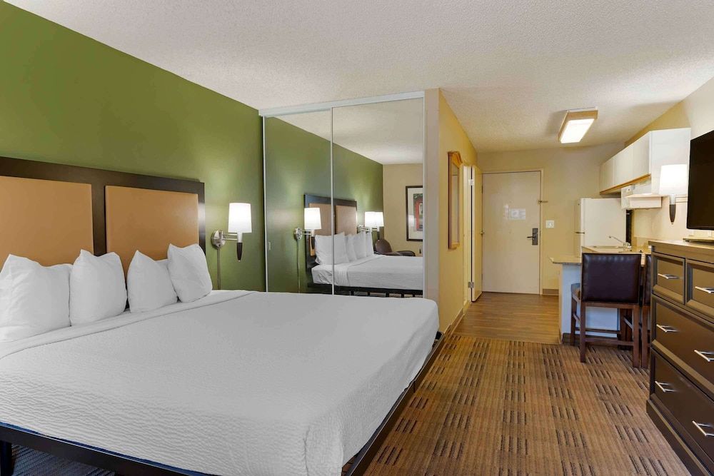 Extended Stay America Suites San Jose Downtown Studio 5