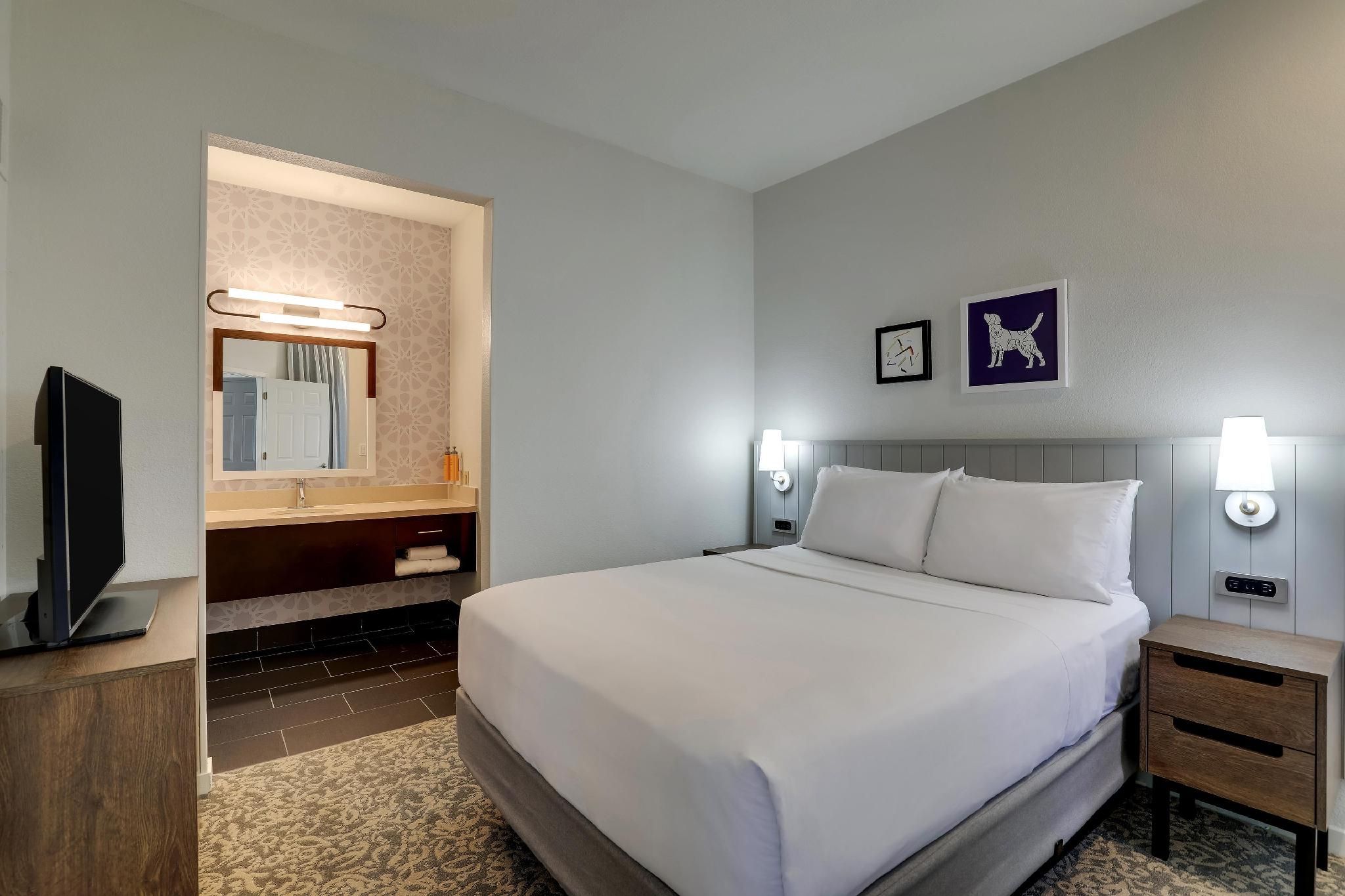 One Bedroom Suite Queen