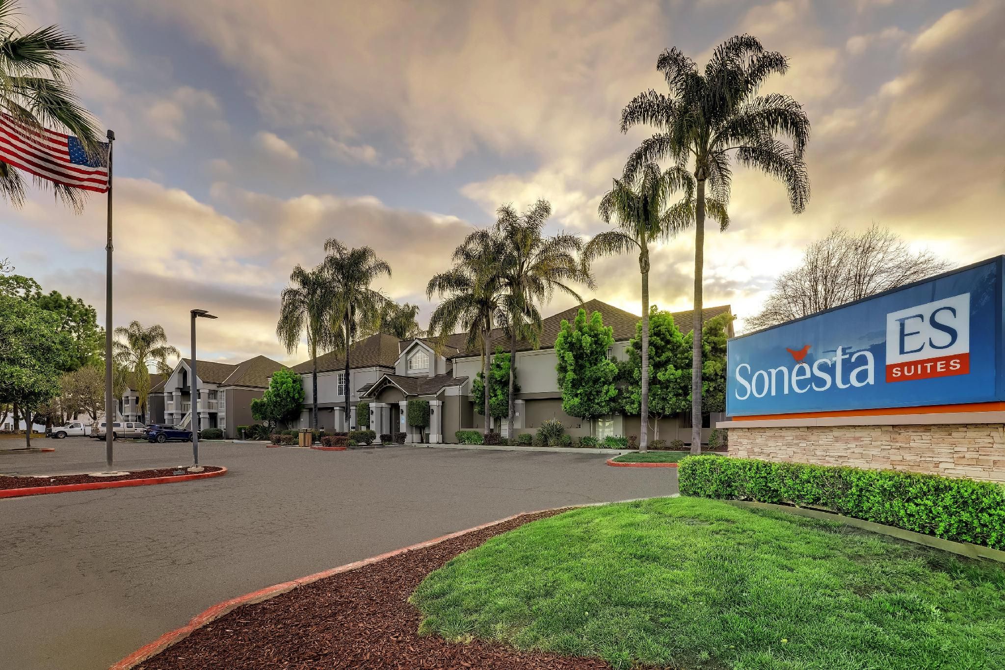 undefined Sonesta ES Suites San Jose Airport 3