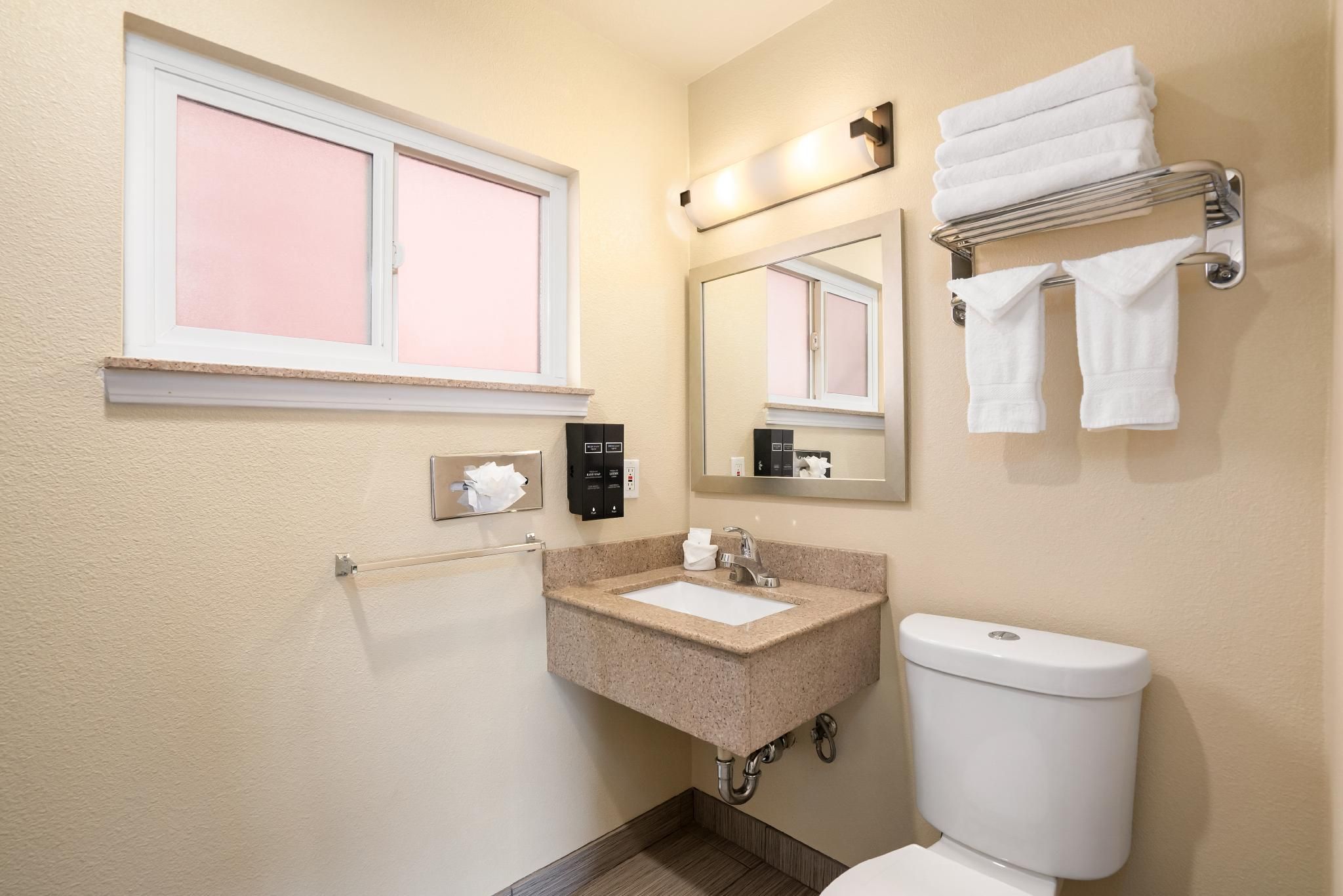 2 Queen Beds-Non Smoking