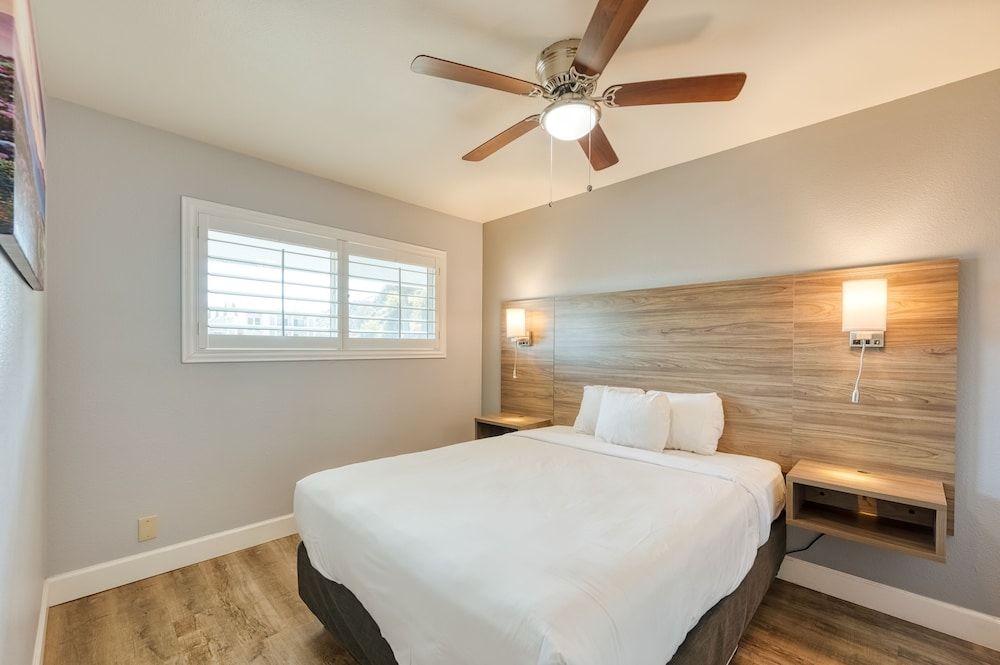 undefined Vagabond Inn San Luis Obispo 8