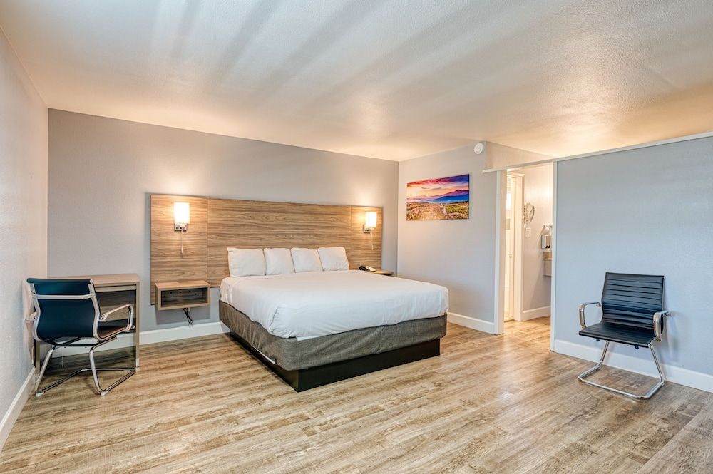 undefined Vagabond Inn San Luis Obispo 2