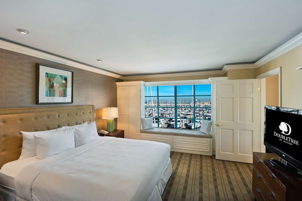 Presidential Suite, 1 King Bed, Marina View