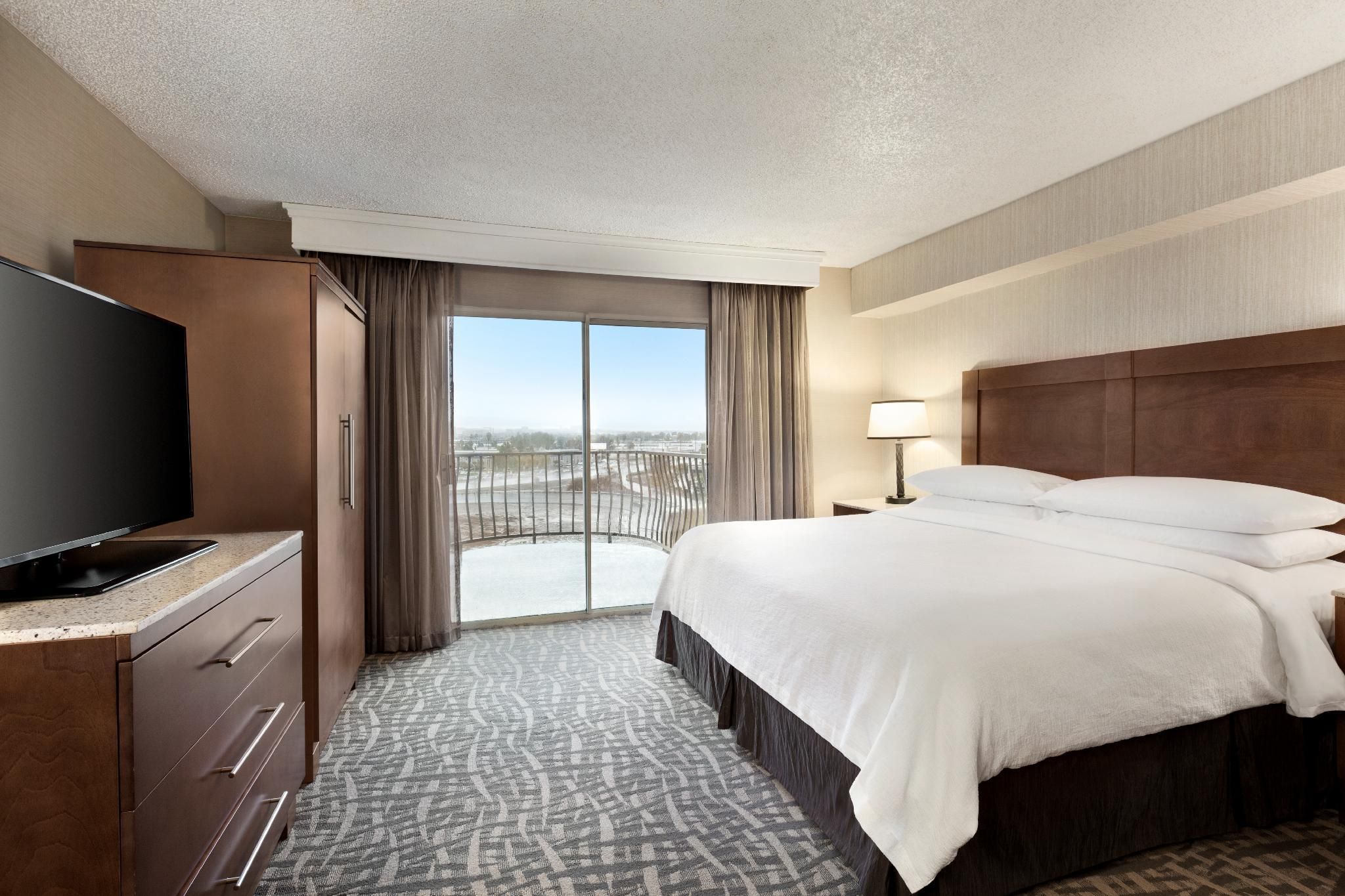2 Room Suite-1 King Bed-patio-nonsmoking