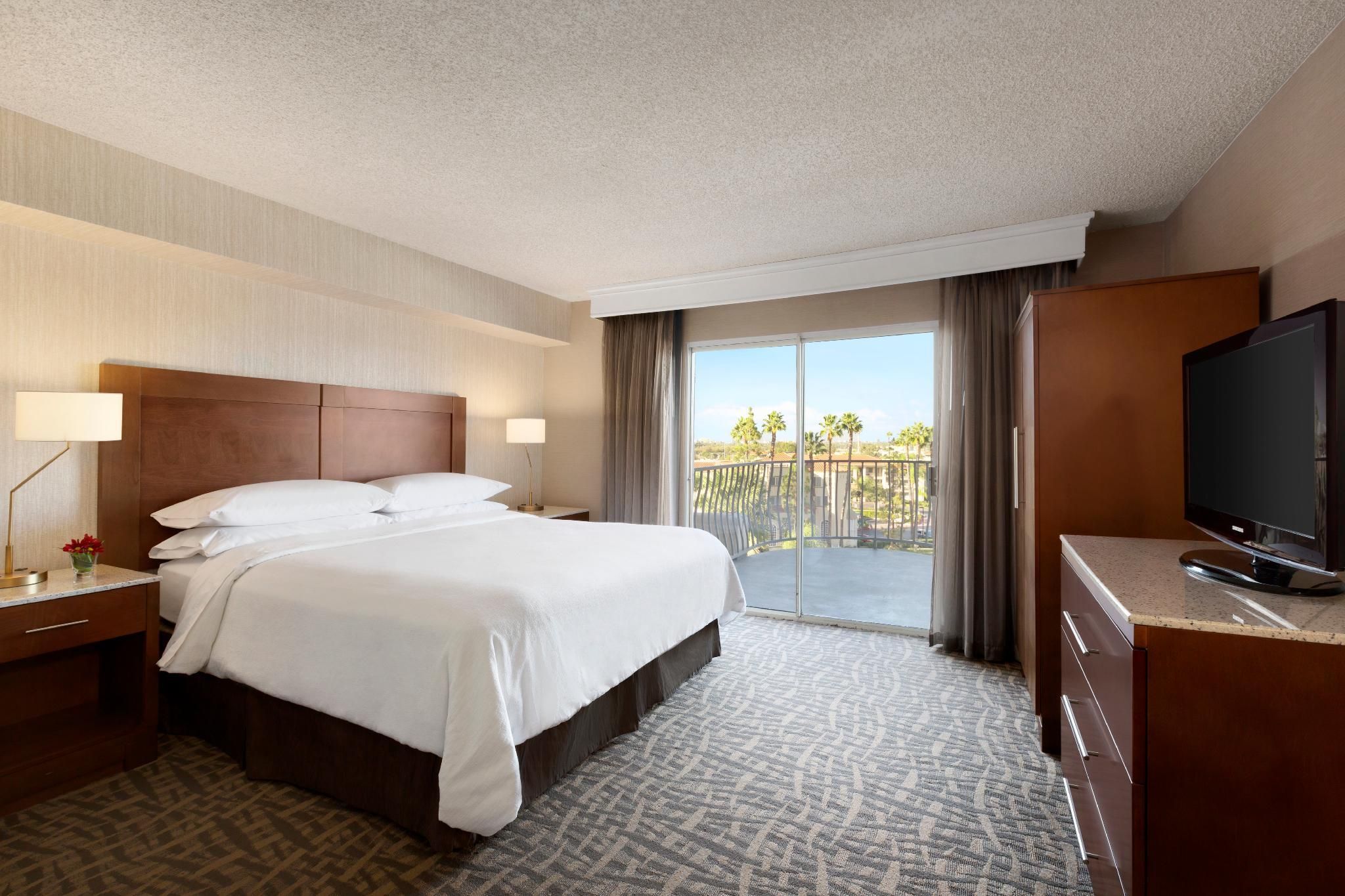 2 Room Suite-1 King Bed-patio-nonsmoking