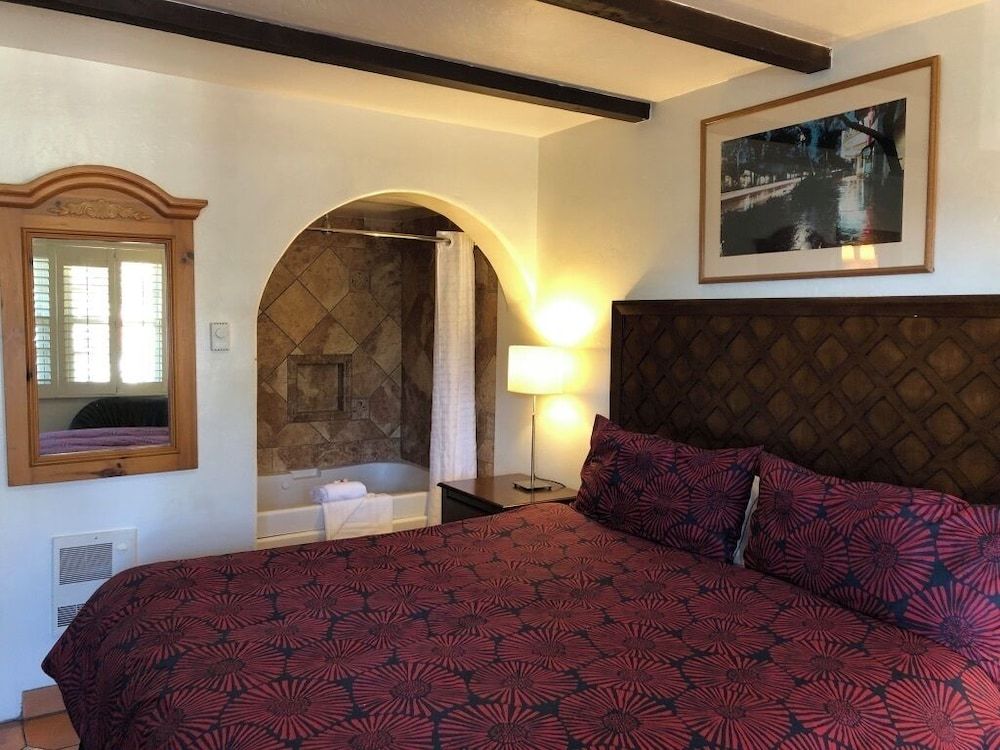 Ala Mar by the Sea Room, 1 King Bed 5
