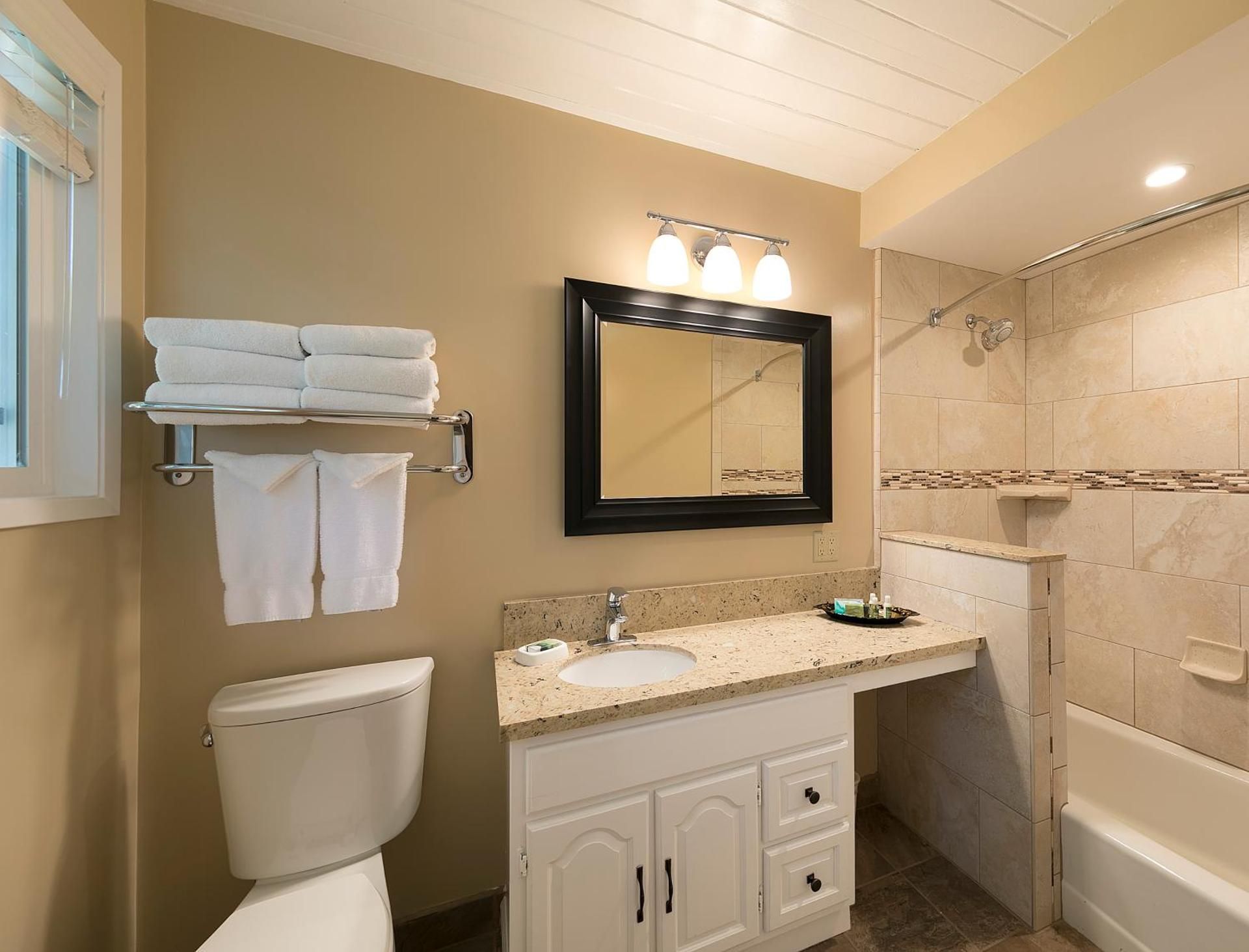 undefined Best Western Plus Santa Barbara 9