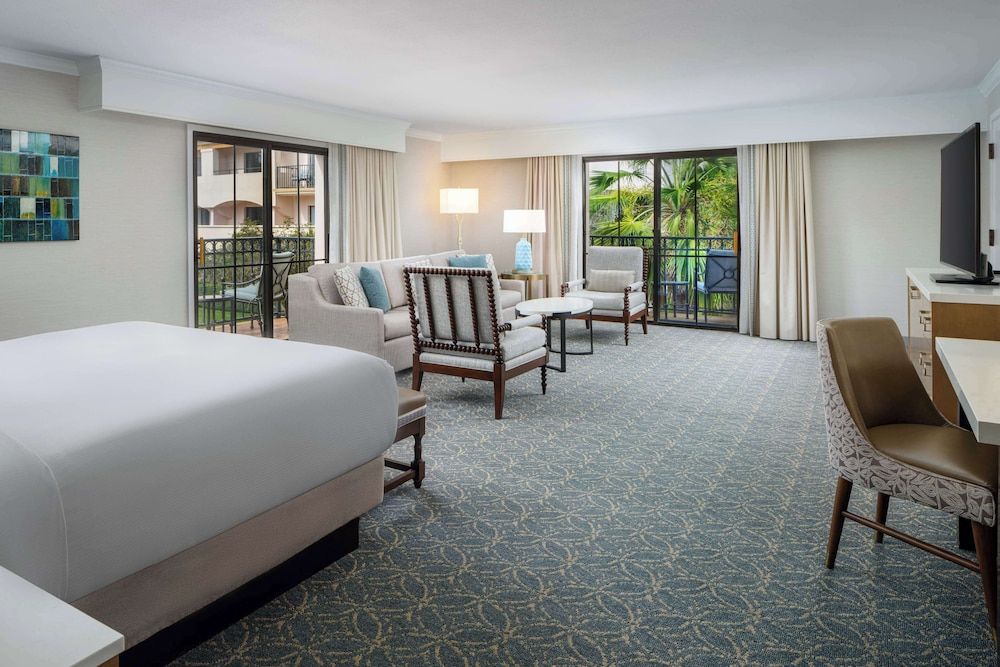 Junior Suite, 1 King Bed, Accessible (Hearing)
