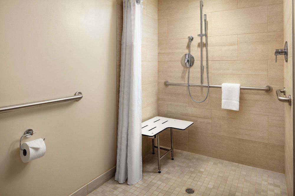 Suite, 1 King Bed, Accessible (Mobility, Roll-In Shower)