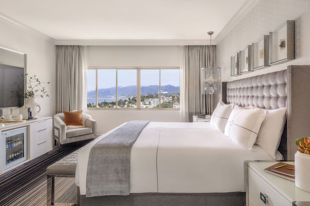 The Huntley Hotel Premier Room, 1 King Bed (Guestroom)